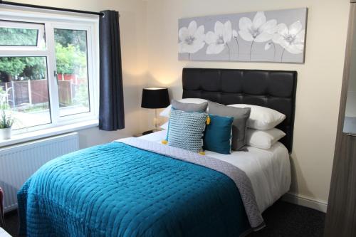Holcombe House - Accommodation Features