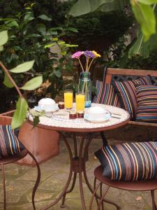 Hotel Colbert - Guest Experiences and Feedback