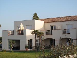 Hotel De La Pyramide - How To Book Your Stay