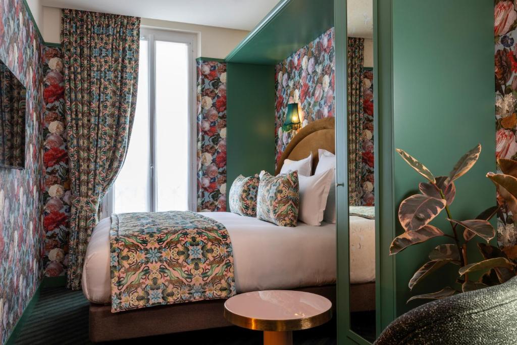 Hotel Ginette at Folie - Amenities and Services