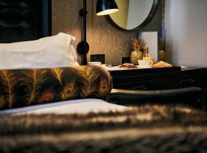 Hotel Gotham - Amenities and Services