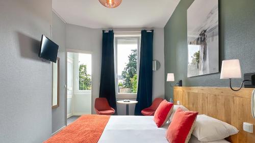 Hotel Heart of the Loire - Room Features and Amenities