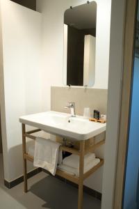 Hotel Le 23 - Facilities and Amenities