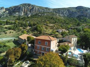 Hotel Le Colombier - Facilities and Amenities