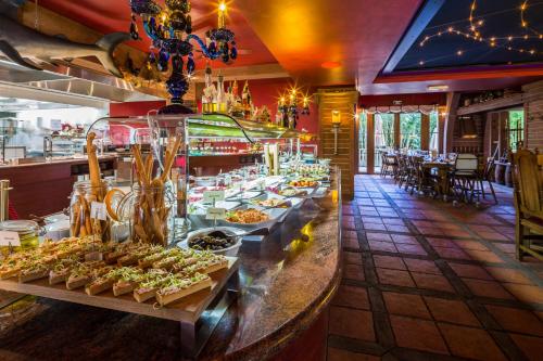 Hotel of Pirates - Family-Friendly Facilities