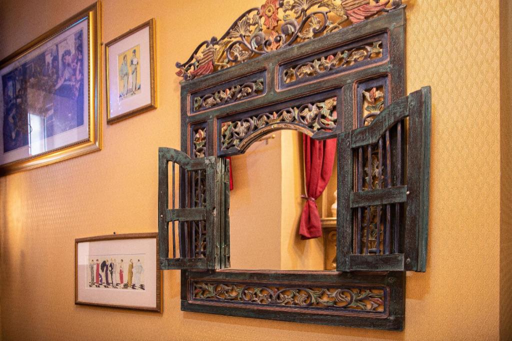 Hotel Rouge Review