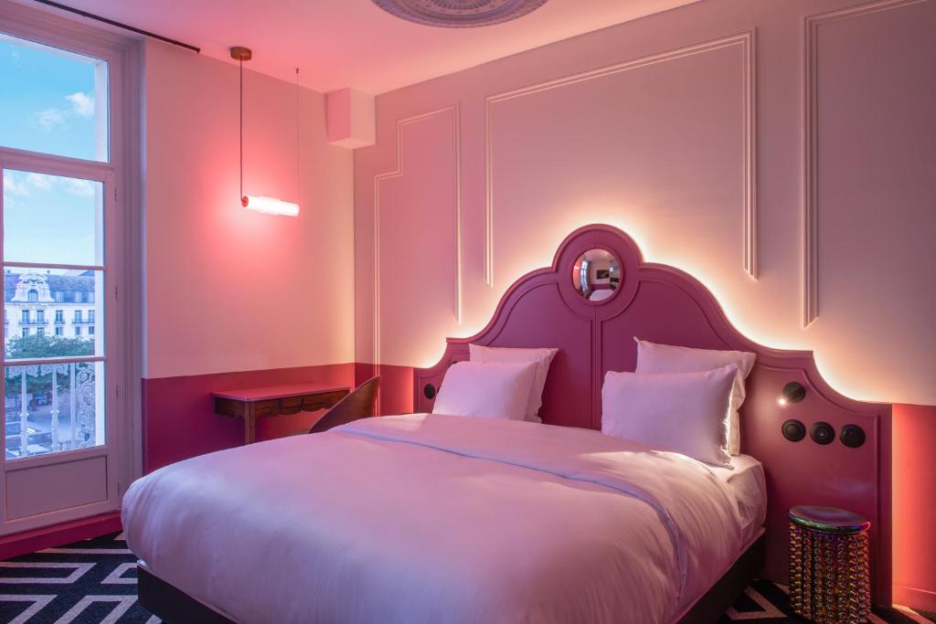 LABE Hotel Tours Centre Station - Guest Experience Highlights