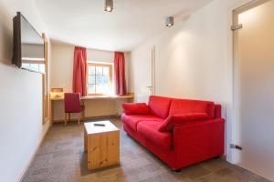 LAO Hotel & Restaurant The Golden Eagle - Guest Reviews and Experiences