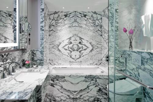 London Marriott Hotel Park Lane - Facilities and Amenities