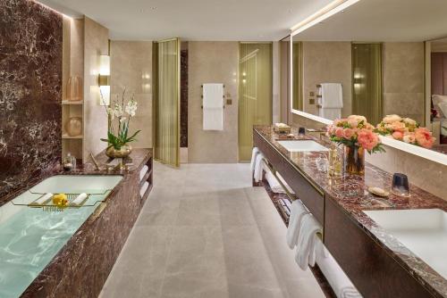 Mandarin Oriental Mayfair, London - On-Site Facilities
