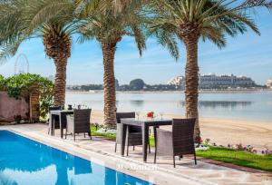 Manzil - Ultra Luxury 6BR Signature Villa With Pool, Theatre and Beach Access in Palm Jumeirah - Booking Information