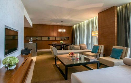 Park Hyatt Abu Dhabi Hotel and Villas - Dining Experiences