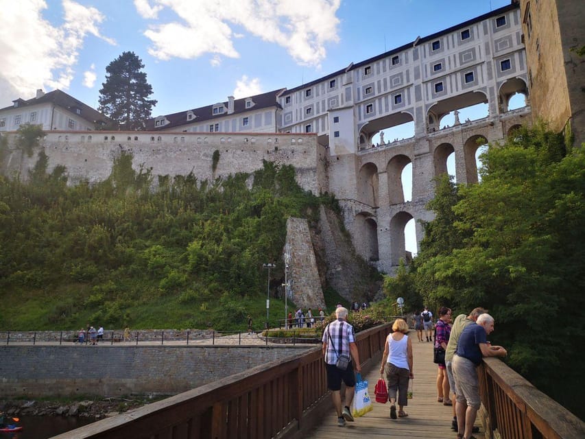 Prague: Transfer to Hallstatt via Fabulous Cesky Krumlov - Transportation Details