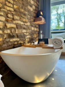 Quite Simply French - Facilities and Amenities