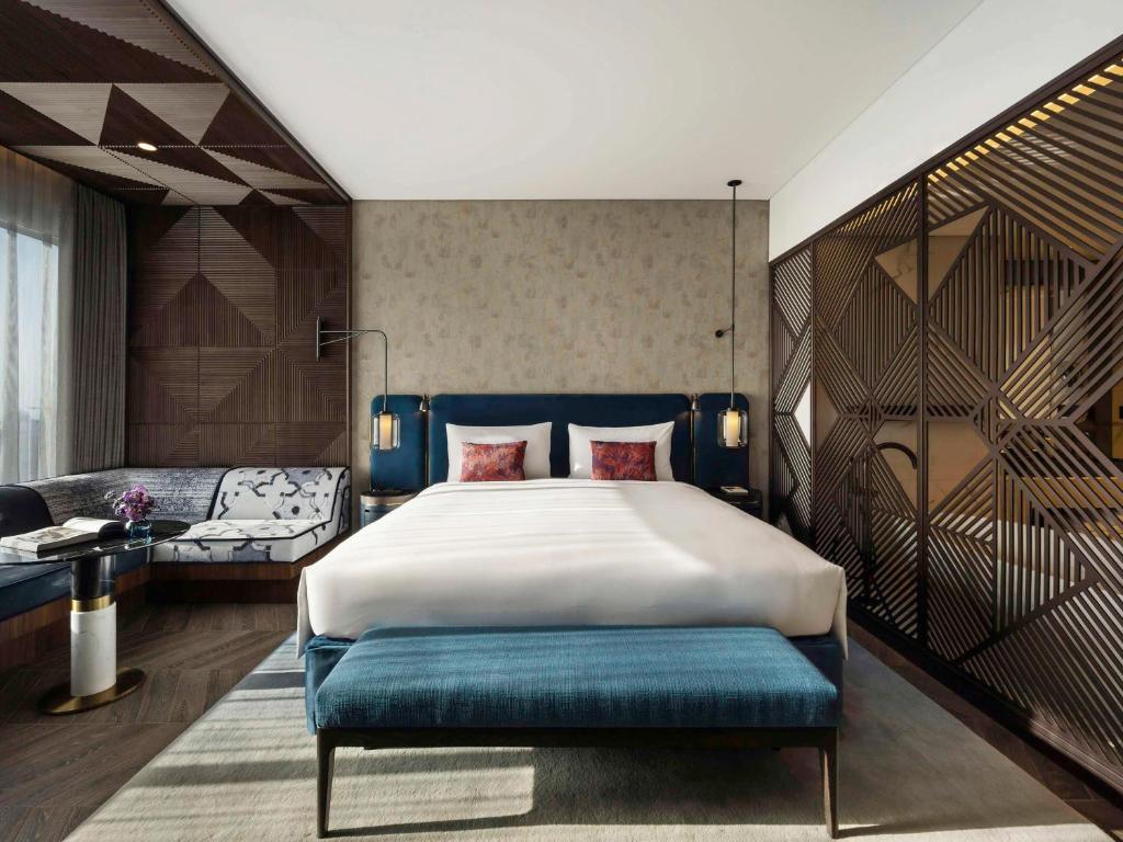 SO/ Uptown Dubai Review