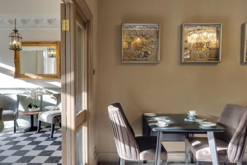 Stone Villa Chester - Room Amenities