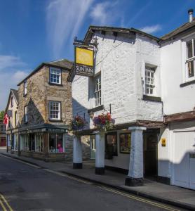 Sun Inn - Amenities and Services