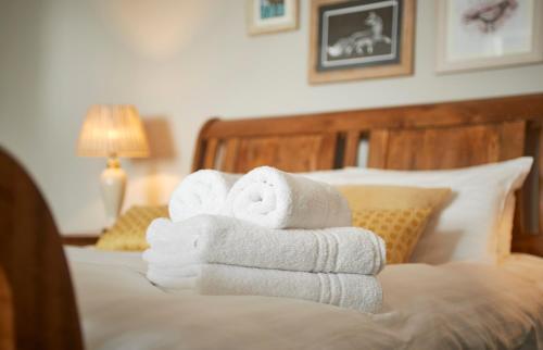 The Angel Inn Hotel - Dining and Amenities