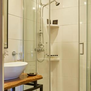 The Angel Inn, Stoke-by-Nayland - Facilities and Services