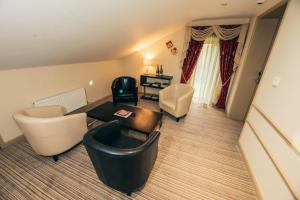 The Auberge - Dining Highlights