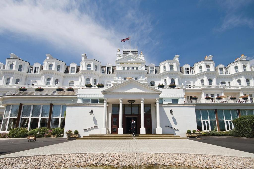 The Grand Hotel Review