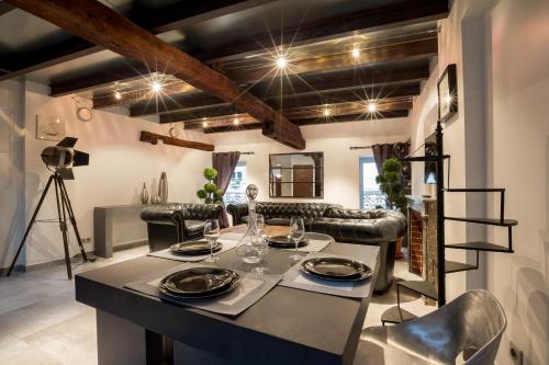 The House of Maurice - Guest Ratings