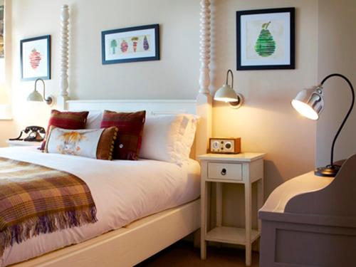The Plough Inn & Cottages - Types of Accommodation