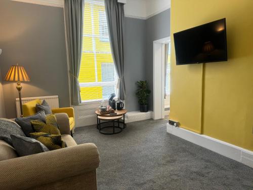 The Red Lion Hotel - Amenities and Services