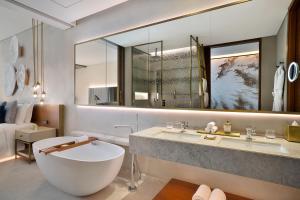 The St. Regis Downtown Dubai - Accommodations and Amenities