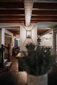 The Woodman Inn - Dining Experience