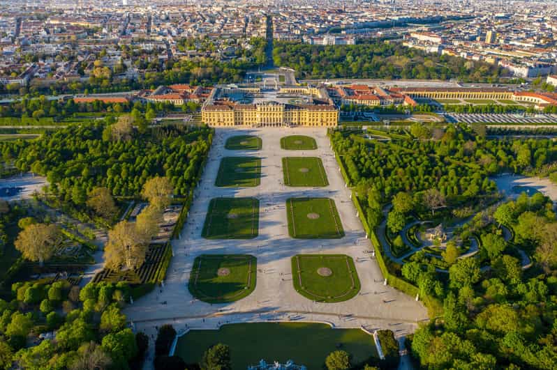 Transfer From Prague to Vienna With 2h for Sightseeing - Sightseeing Destination Choices