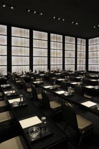 Armani Hotel Dubai, Burj Khalifa - Facilities and Services