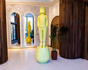 Artotel London Battersea Power Station, Powered by Radisson Hotels - Rooftop Infinity Pool