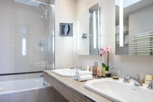 Bradford Elysées - Astotel - Nearby Attractions