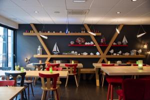 Colmar Hotel - Policies and Booking Information