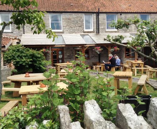 Cross Keys Inn - Policies and Important Information