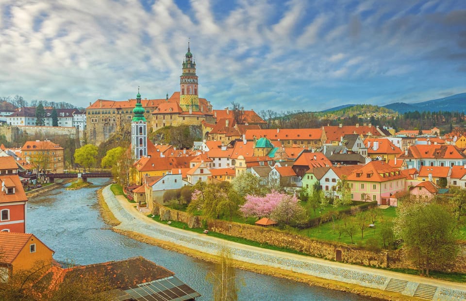 Czech Krumlov Family Discoveries: A Walk Through History - Tour Inclusions