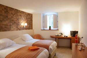Hotel Le Clos De La Vouge - Facilities and Amenities