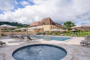 Hotel Le Perigord - Room Options and Comfort