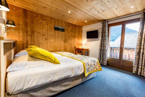 Hotel Les Bruyères - How To Book Your Stay