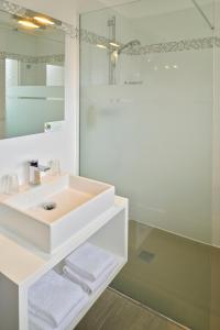 Hotel LEscale Côté Port - Room Features