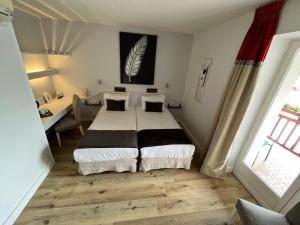 Hotel Ursula - Room Features and Amenities