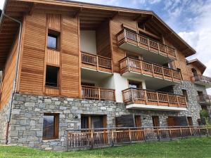 Luxury 2 Bedroom Apartment With View of Mont Blanc - Booking Information