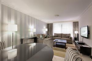Mayfair House - Guest Reviews and Ratings