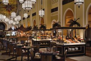 Oaks Ibn Battuta Gate Dubai - Dining Options