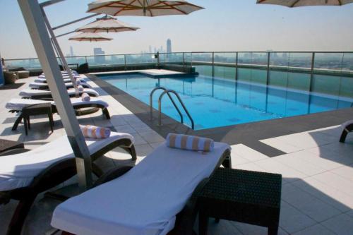 Park Regis Kris Kin Hotel - Dining Options