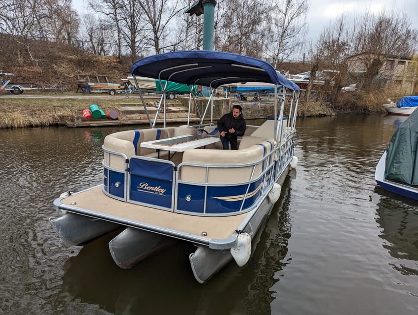 Prague: Private Pontoon Sightseeing Cruise With Prosecco - Customization Options