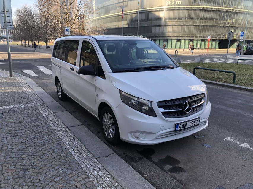 Prague: Private Transfer To/From Karlovy Vary - Vehicle Features and Comfort