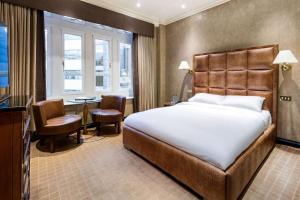Radisson Blu Hotel, London Leicester Square - Formerly Hampshire - Amenities and Services