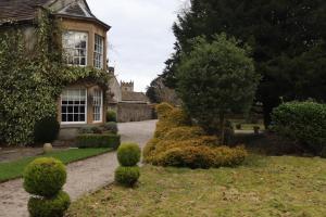 Rafters at Riverside House Hotel - Ideal Location and Attractions